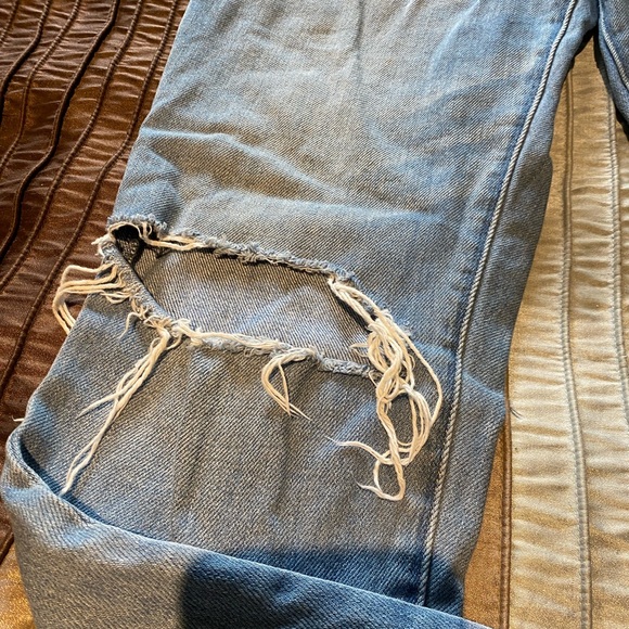 American Eagle Girlfriend Jeans - Size 8 - Picture 2 of 7